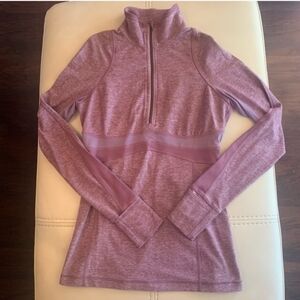 EUC!  Lululemon 1/2 zip pullover